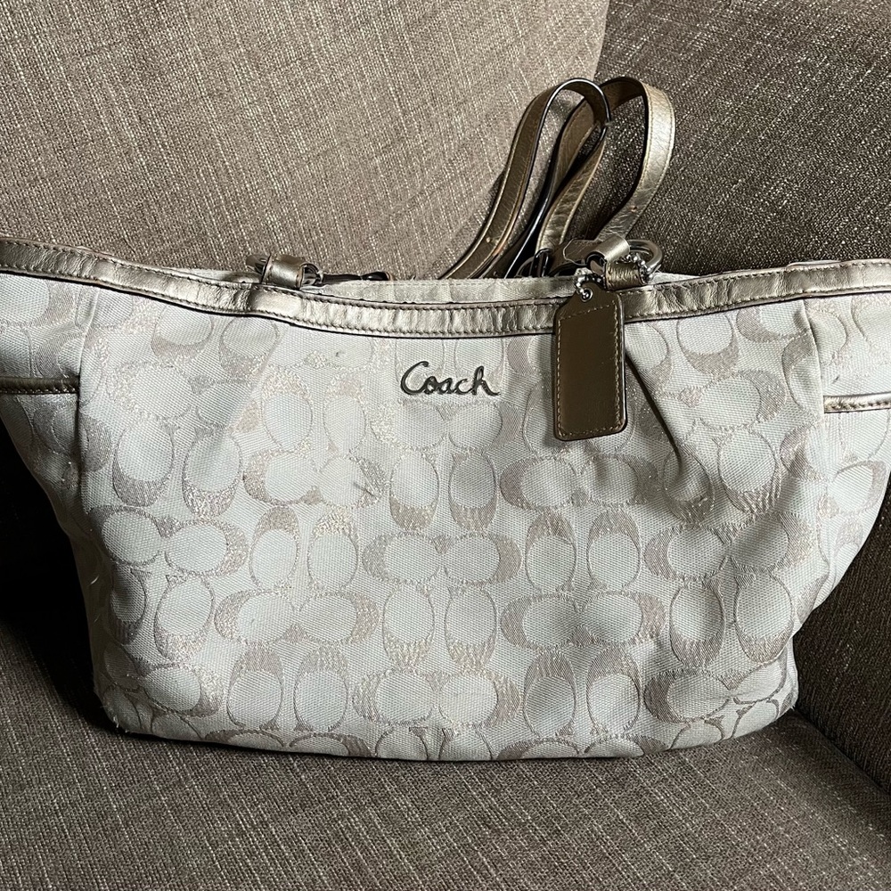 Coach shoulder bag